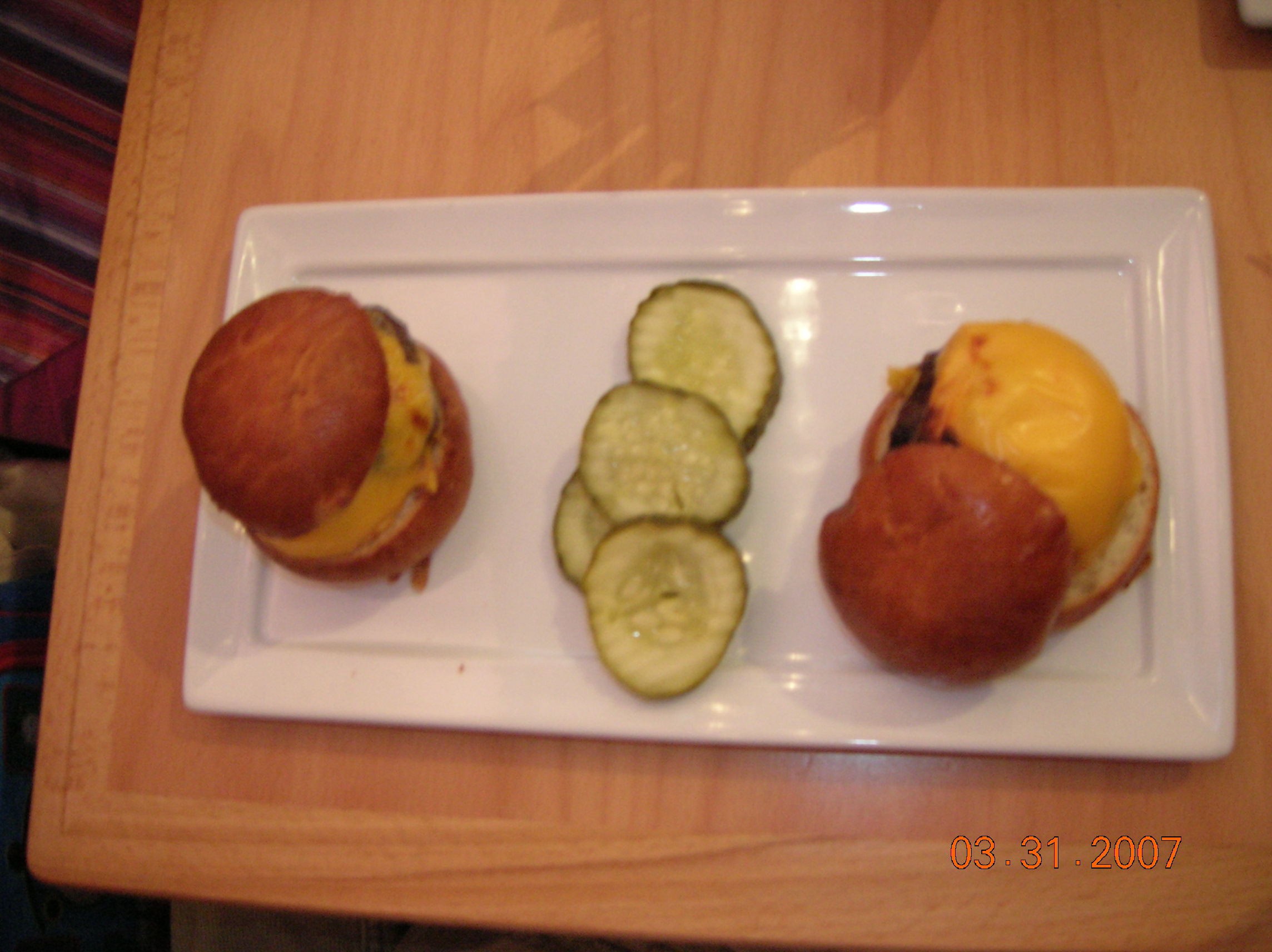 Kids Cheeseburger